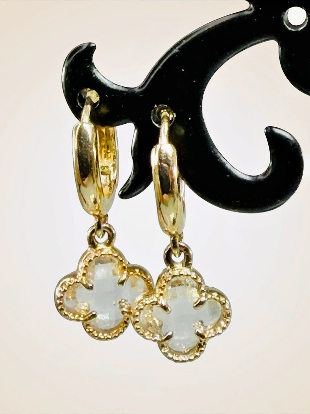Gold Tone Crystal Four Leaf Clover Earrings Lever Back Dangle Drop Beaded Prong